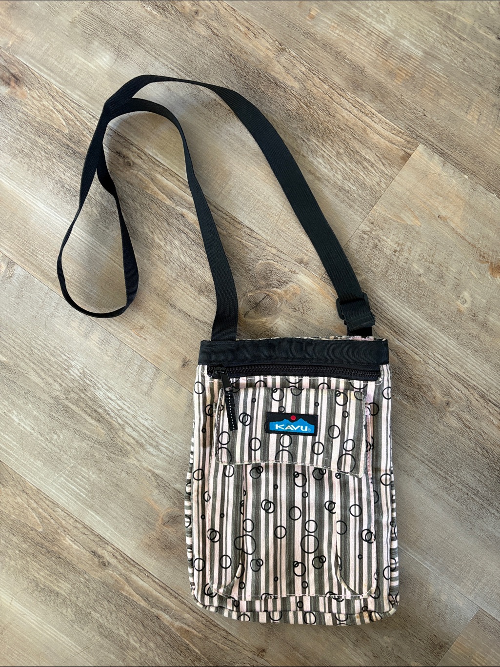 Kavu Crossbody Shoulder Bag Pink Striped Bubbles 3 Pockets Hook And Loop